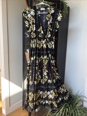 Sofia Made in Italy Black Floral Tiered V-Neck Maxi Dress